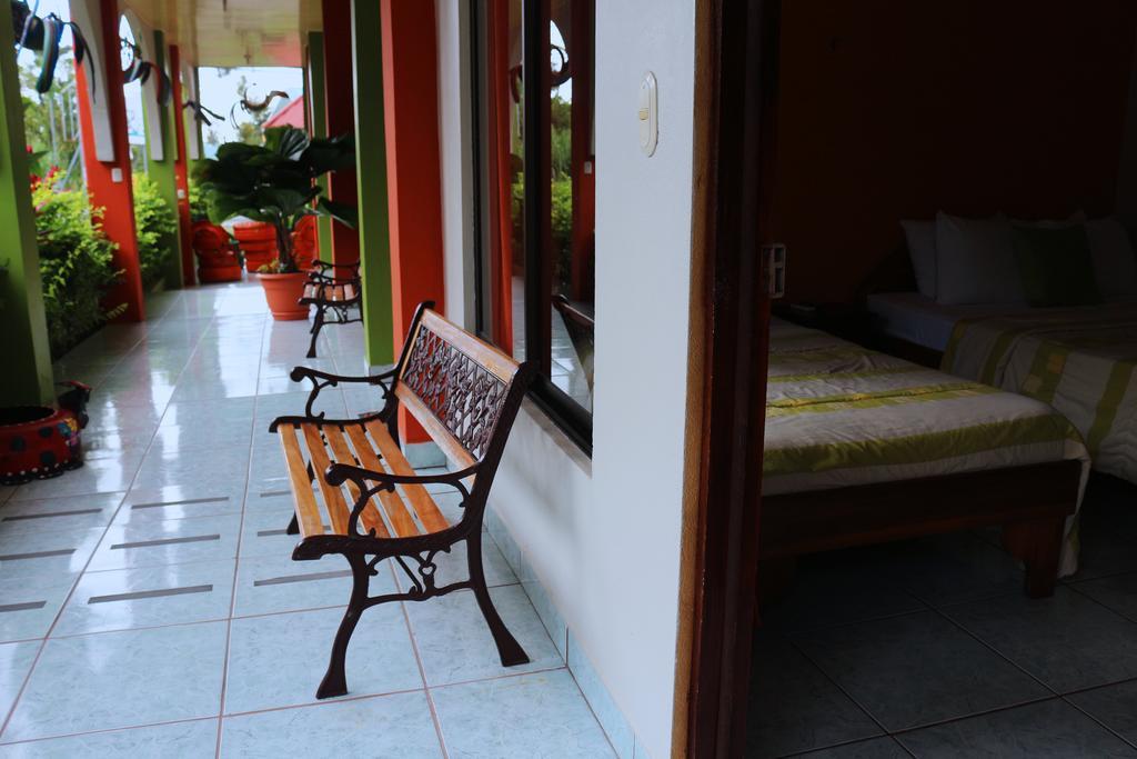 Hotel Las Flores Fortuna La Fortuna Esterno foto