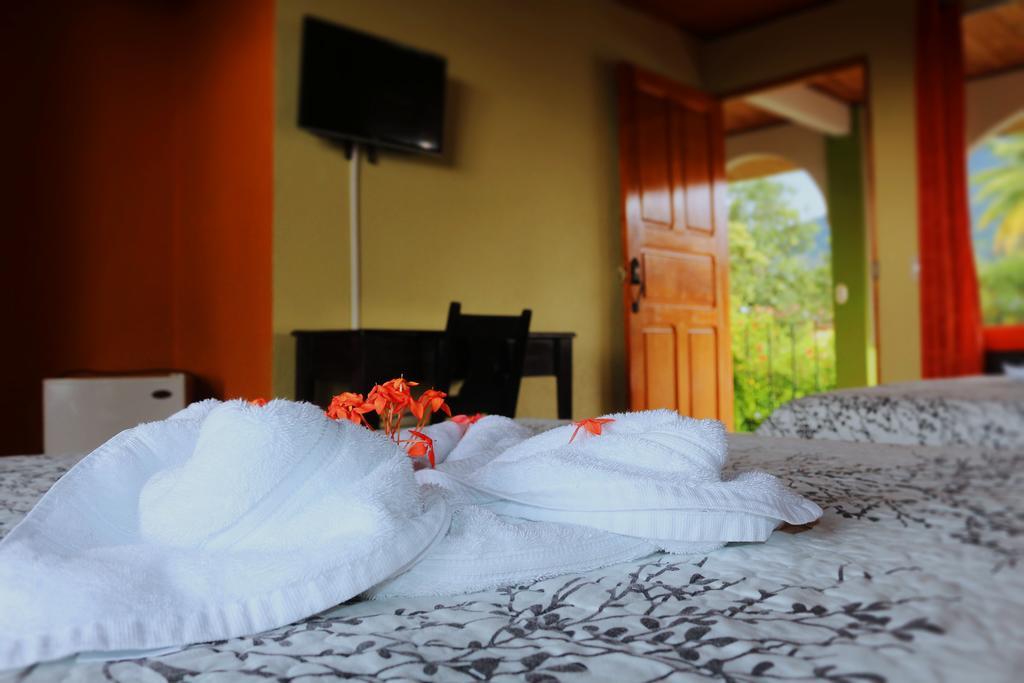 Hotel Las Flores Fortuna La Fortuna Esterno foto