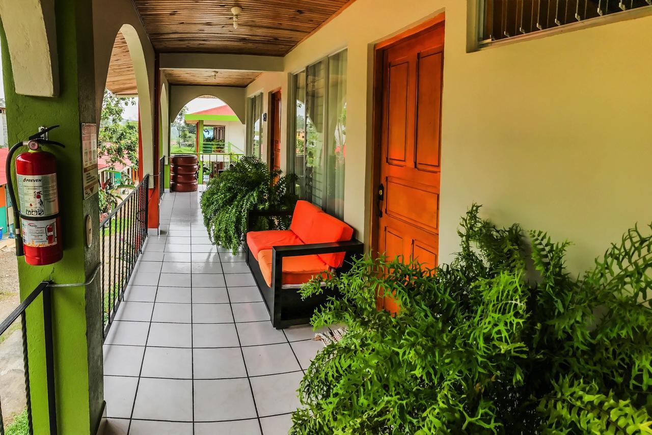Hotel Las Flores Fortuna La Fortuna Esterno foto